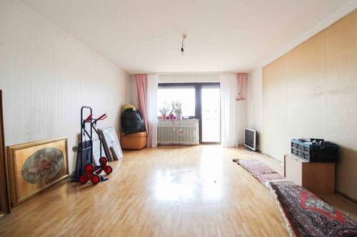 Wohnzimmer - 3 Zimmer Einfamilienhaus zum Kaufen in Eberdingen