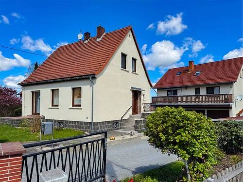 Herzlich Willkommen! - Hochwertig und ruhig wohnen mit Blick über die Stadt