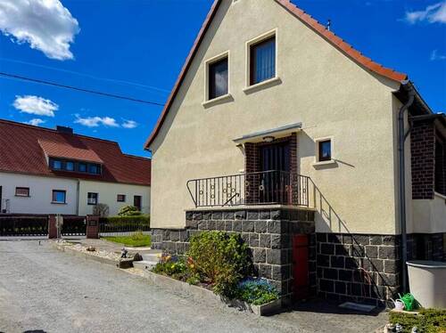 Zugang auf Ost (1) - 4 Zimmer Einfamilienhaus in Neustadt