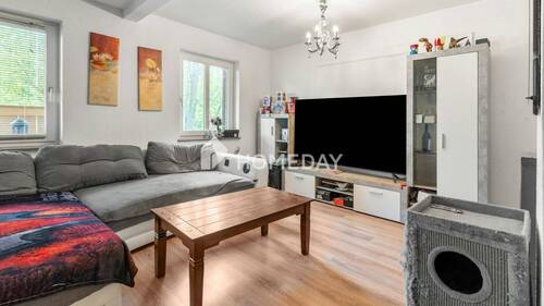 Wohnzimmer 1 - Raum für Ideen: Drei­einhalb Zimmer mit flexiblen Nutzungsmöglichkeiten
