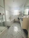 Tageslichtbadezimmer EG - 