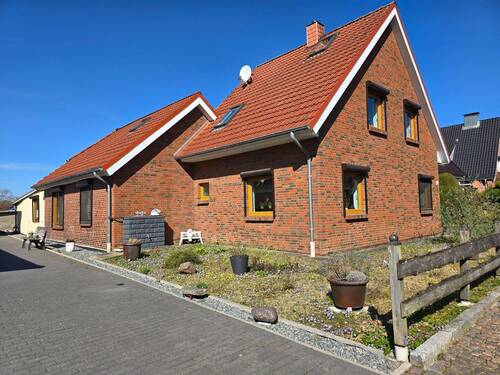 seitliche Straßenansicht .jpg - Das Haus der vielen Möglichkeiten – auf der südlichen Seite des Kanals