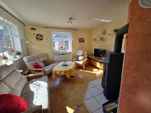 Wohnzimmer Vorderhaus.jpg - 