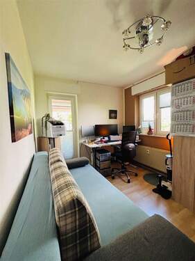 Kinderzimmer/Büro - 