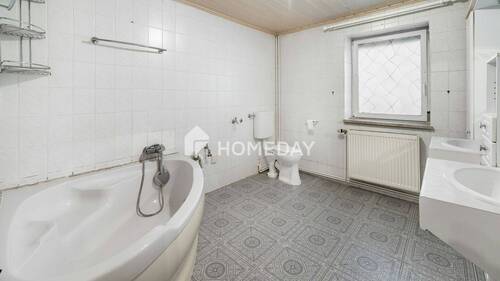 EG Badezimmer 1 - 