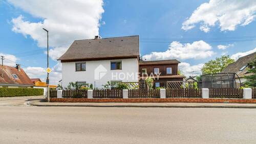 Außenansicht 1 - Attraktives MFH mit vielseitigen Nutzungsmöglichkeiten, Garten, Terrasse und Wintergarten