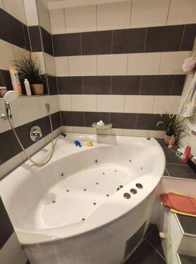 Badezimmer (1. OG) - 