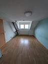 Zimmer im Dachgeschoss - Reihenmittelhaus mit 91,00 m² in Bornheim zur Miete