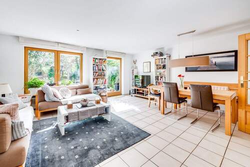 Wohnbereich - 5 Zimmer Reihenmittelhaus zur Miete in München