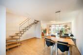 Wohnzimmer - 5 Zimmer Reihenmittelhaus zum Kaufen in Kirchheim am Neckar