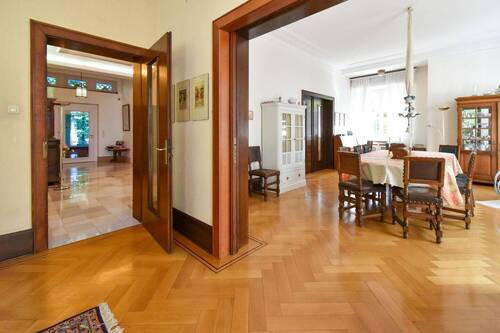 Blick in den Essbereich - 