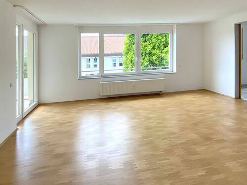 Wohnzimmer - 2 Zimmer Etagenwohnung in Villingen-Schwenningen