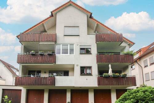 Außenansicht - Bezugsfreie 3-Zimmer-Wohnung mit Balkon und Garage in ruhiger Lage