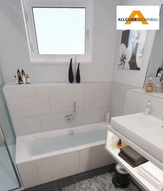 Beispielbad - 4 Zimmer Etagenwohnung in Freiburg im Breisgau / Zähringen