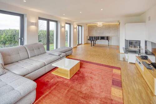 Wohnzimmer - Einfamilienhaus mit 236,10 m&sup2; in Köln / Weiß zur Miete