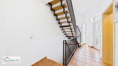 Flur - 4 Zimmer Einfamilienhaus zum Kaufen in Wincheringen