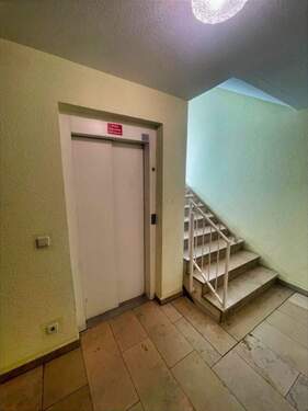 Aufzug im Haus - Etagenwohnung mit 38,00 m&sup2; in Leipzig zum Kaufen