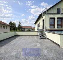 WOHNUNGSPAKET 2 EINHEITEN: 8 ZIMMER, GARTEN, GROSSE DACHTERRASSE & DOPPELGARAGE, EBK, BALKON - Adelsdorf
