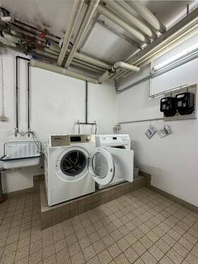Gemeinschaftliche Wasschmaschin:Trockner - 