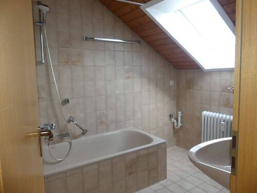 Badezimmer mit Dusche - 