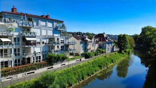 Wohnen an der Nidda - Komfortable Wohnung in zentraler Lage von Bad Vilbel mit Aufzug und Nidda-Blick
