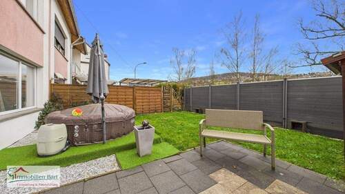 Terrasse und Garten - MERZIG: STADTNAHE DUPLEX-WOHNUNG MIT 3 SCHLAFZIMMERN!