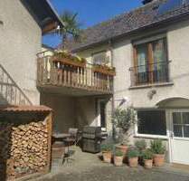 Einfamilienhaus mit Hof, Garten und 4 Garagen in Mülheim-Kärlich zu verkaufen.