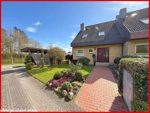Nordansicht - Kompakt, durchdacht, mit kleinem Gartenidyll - ideal für Paare und kleine Familien