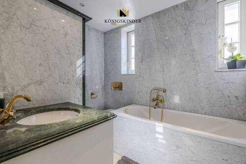 Badezimmer mit WC - 