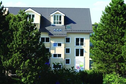 Bild 1 - 80 m² Barrierenfreie Seniorenwohnung mit Balkon im Ginkgo-Haus zu vermieten