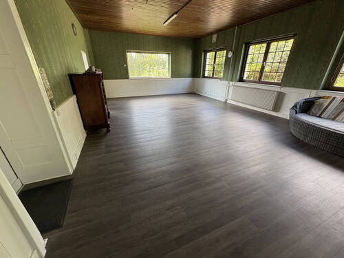 Büro/ Wohnzimmer/ Schlafzimmer - 