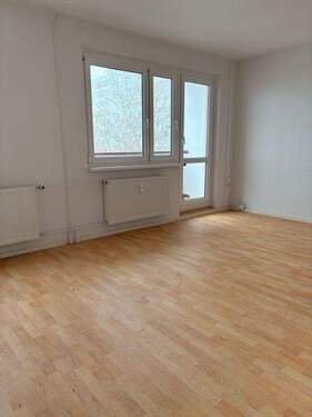 Wohnzimmer - 3 Zimmer Etagenwohnung in Erfurt