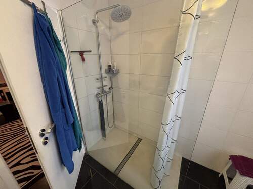 ebeerdige Dusch EG - 