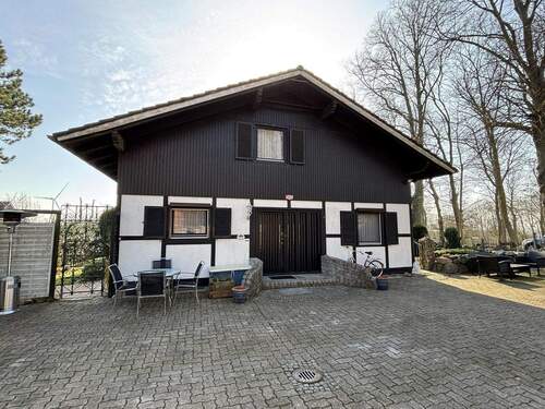 Haupteingang - Mehrfamilienhaus, Wohnhaus mit 145,00 m&sup2; in Großenbrode zum Kaufen