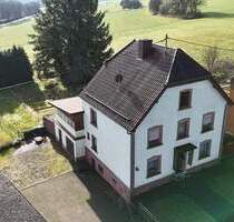 Wohnhaus mit 3860 m2 Grundstück in ruhiger Lage - Wadern Noswendel