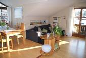 Ess- und Wohnbereich - 4 Zimmer Etagenwohnung in Raubling
