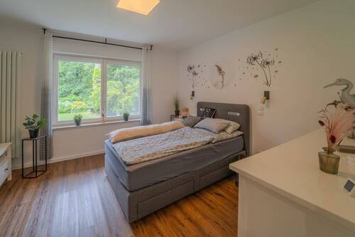 Schlafzimmer EG - 