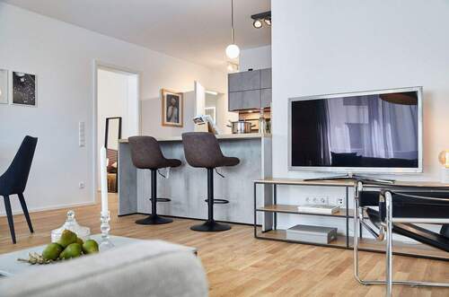 Blick zur Küche - Etagenwohnung mit 98,00 m² in Nürnberg zum Kaufen