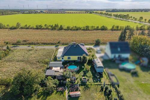 Bild 1 - KENSINGTON - Exklusiv - Massiver Bungalow mit Pool in ruhiger, idyllischer Lage
