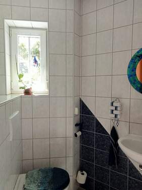 Gästebad mit Fenster EG - 