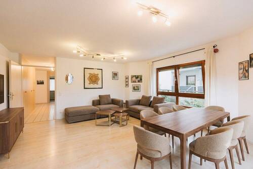 Wohnzimmer (Möbel KI gen.) - Etagenwohnung mit 62,00 m&sup2; in Stuttgart zum Kaufen