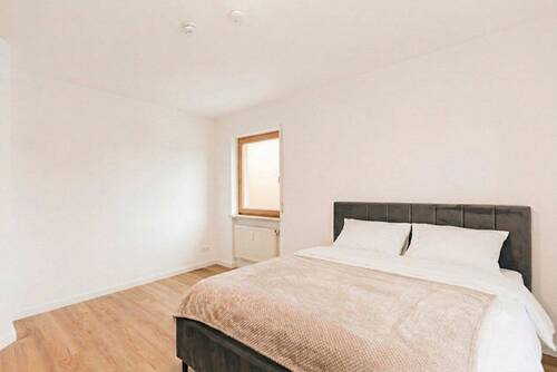 Schlafzimmer (Möbel KI gen.) - 