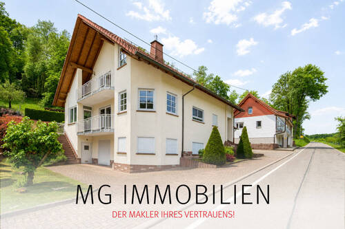 Außenansicht - MG - Familienglück: Traumhaft gepflegtes Zuhause mit Gartenidylle, Sauna & Doppelgarage