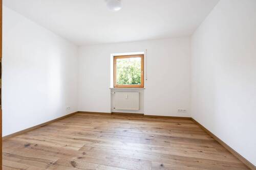 Kinderzimmer mit Fenster - 