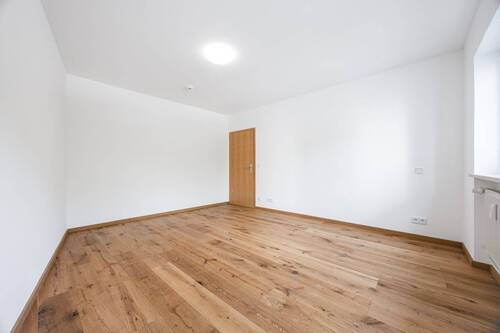 Schlafzimmer weitere Ansicht - 3 Zimmer Etagenwohnung in Landshut