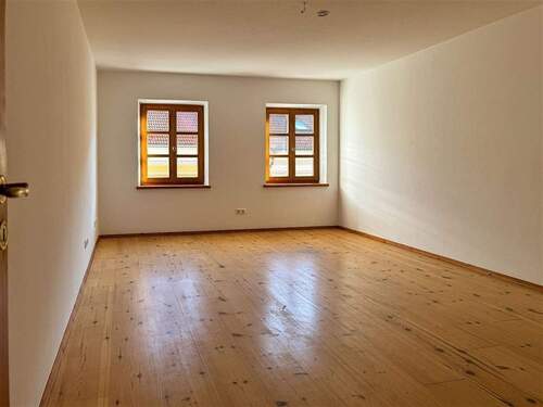 Schlafzimmer (rechts) 2. OG - 