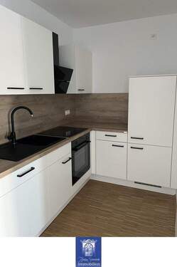 EBK - Etagenwohnung mit 46,80 m&sup2; in Arnsdorf zur Miete