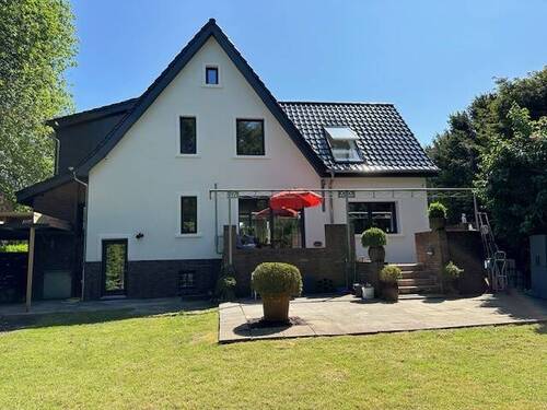 Rückansicht - Einfamilienhaus mit 185,00 m² in Wilhelmshaven zum Kaufen