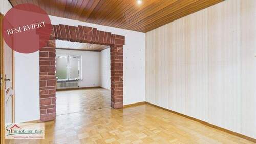 EG - Wohn- / Esszimmer - SCHWEMLINGEN: WOHNHAUS MIT GARTEN IN TOP-LAGE!