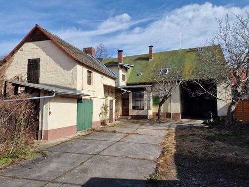 Objektansicht hofseitig - Einfamilienhaus mit 186,60 m&sup2; in Dessau-Roßlau zum Kaufen